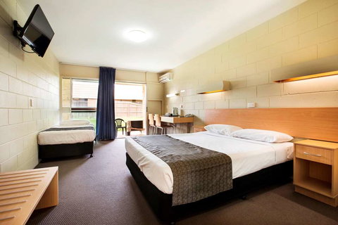 Dalrymple Motel - Newcastle Accommodation 2