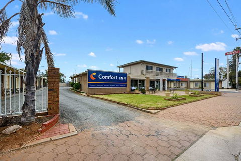 Comfort Inn Flinders On Main - New Castle Tourism 0