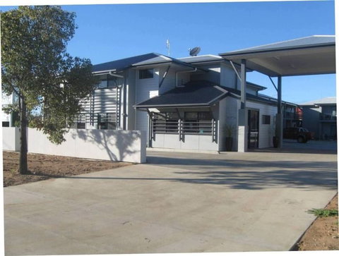 Royal Motel Miles - Newcastle Accommodation 0