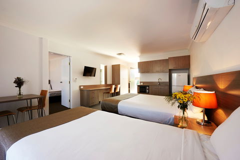 Adelong Motel - New Castle Tourism 2