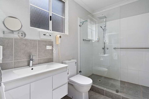 Econo Lodge Border Gateway Wodonga - New Castle Tourism 11