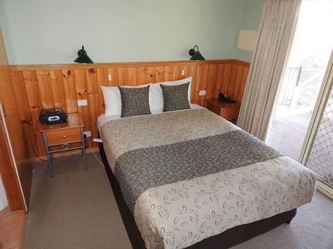 Golden Heritage Motor Inn & Cottages - New Castle Tourism 6