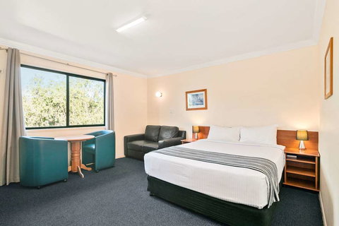 Econo Lodge Waterford - Newcastle Accommodation 8