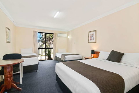 Econo Lodge Waterford - Newcastle Accommodation 9