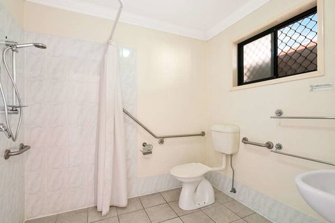Econo Lodge Waterford - Newcastle Accommodation 12