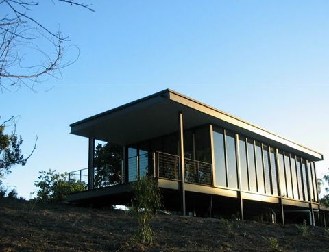 Glass On Glasshouse - New Castle Tourism 0