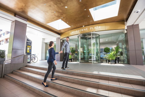 Crowne Plaza Canberra - New Castle Tourism 0