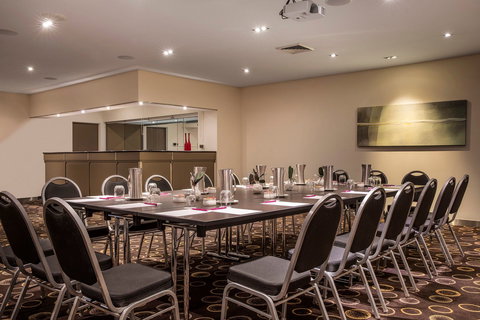Crowne Plaza Canberra - New Castle Tourism 10