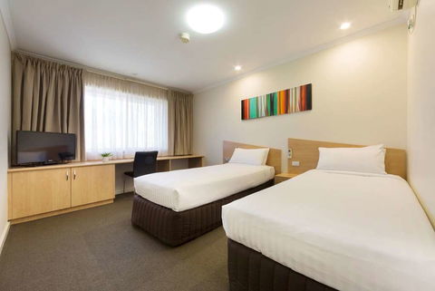 Ramada Encore By Wyndham Belconnen - New Castle Tourism 1