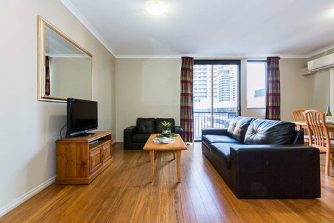 Mont Clare Boutique Apartments - Newcastle Accommodation 8