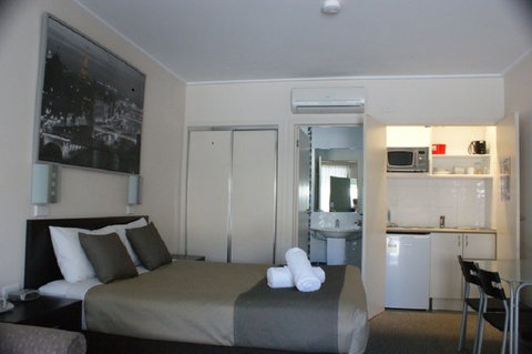 Bendigo Homestead Motor Inn & Apartments - New Castle Tourism 1