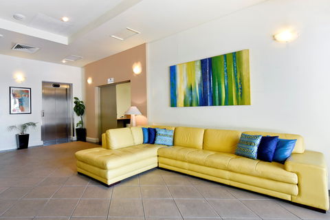 Metro Advance Apartments & Hotel - New Castle Tourism 2