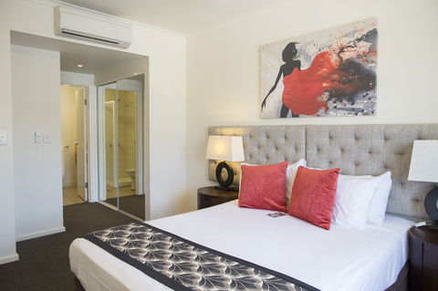 Metro Advance Apartments & Hotel - New Castle Tourism 7