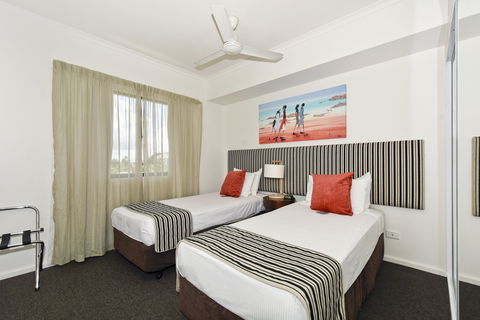 Metro Advance Apartments & Hotel - New Castle Tourism 9