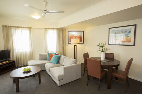 Metro Advance Apartments & Hotel - New Castle Tourism 10