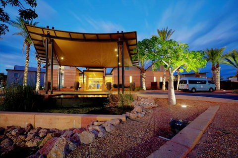 Mantarays Ningaloo Beach Resort - New Castle Tourism 2