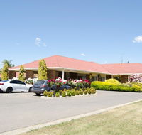 Pines Country Club Motor Inn - New Castle Tourism