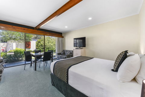 William Macintosh Motor Lodge - New Castle Tourism 14