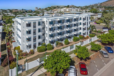 Madison Ocean Breeze - Newcastle Accommodation 0