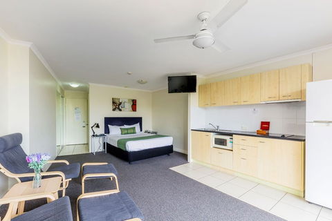 Wellington Apartment Hotel - New Castle Tourism 1