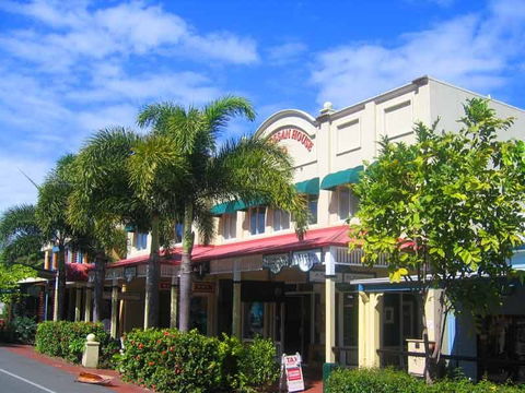 Macrossan House Boutique Holidays Apts - Newcastle Accommodation 0