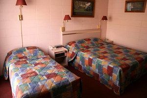 Cootamundra Gardens Motel - New Castle Tourism 1
