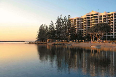 Ramada Resort Golden Beach - New Castle Tourism 2