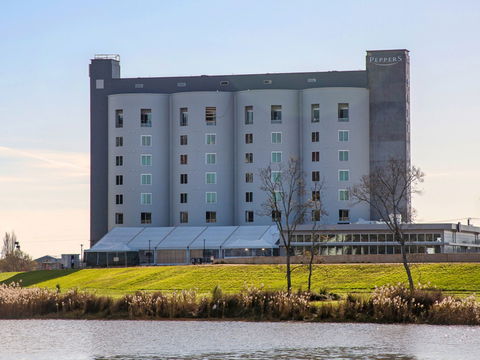 Peppers Silo Launceston - New Castle Tourism 1
