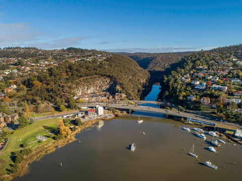 Peppers Silo Launceston - New Castle Tourism 16