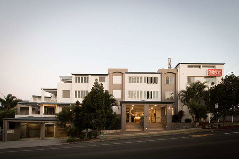 Caloundra Central Apartment Hotel - New Castle Tourism 0