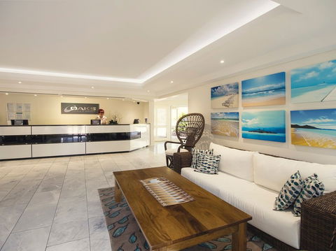 Oaks Oasis, Caloundra - New Castle Tourism 1