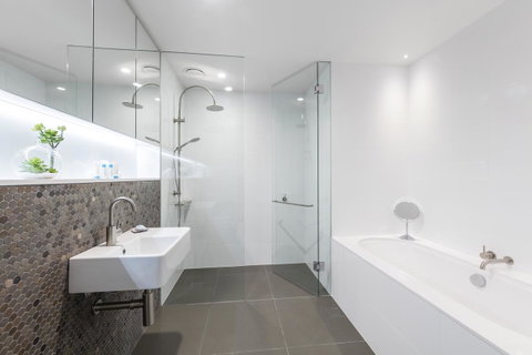 Vibe Hotel Canberra - Newcastle Accommodation 9