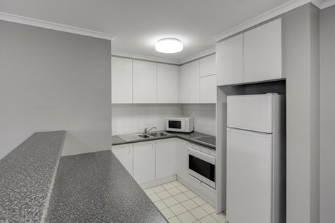 Adina Serviced Apartments Canberra James Court - Newcastle Accommodation 1