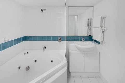 Adina Serviced Apartments Canberra James Court - Newcastle Accommodation 8