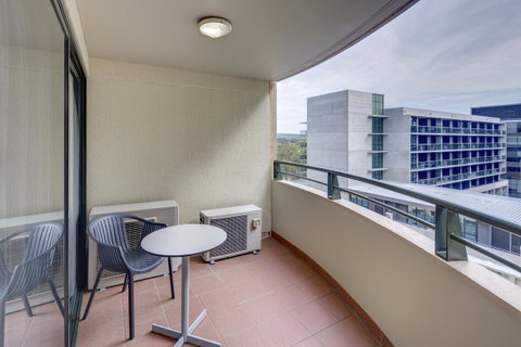Adina Serviced Apartments Canberra James Court - Newcastle Accommodation 13