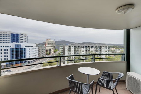 Adina Serviced Apartments Canberra James Court - Newcastle Accommodation 9