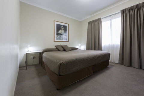 Forrest Hotel & Apartments - Newcastle Accommodation 18