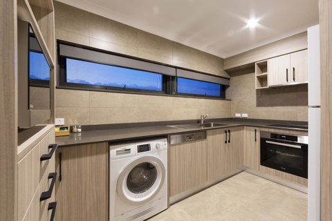 Forrest Hotel & Apartments - Newcastle Accommodation 19