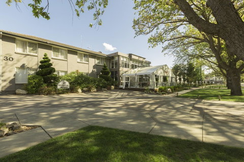 Forrest Hotel & Apartments - Newcastle Accommodation 27
