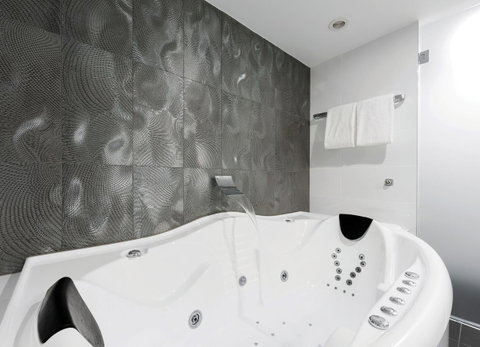 Avenue Hotel Canberra - Newcastle Accommodation 4