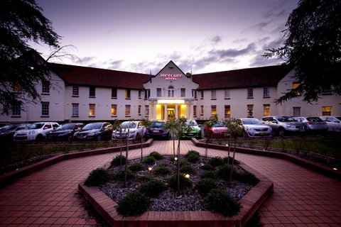 Mercure Canberra - Newcastle Accommodation 23