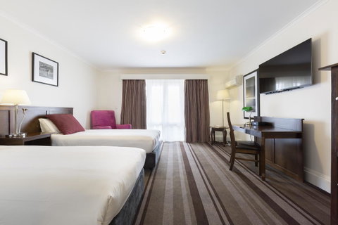 Mercure Canberra - Newcastle Accommodation 10