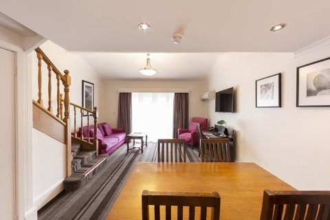 Mercure Canberra - Newcastle Accommodation 18