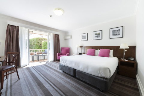 Mercure Canberra - Newcastle Accommodation 2