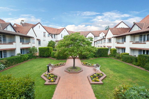 Mercure Canberra - Newcastle Accommodation 25