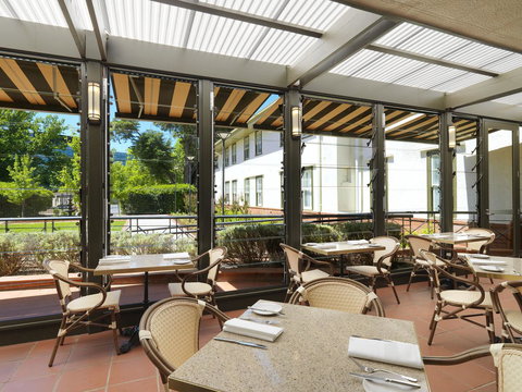 Hotel Kurrajong Canberra - Newcastle Accommodation 24