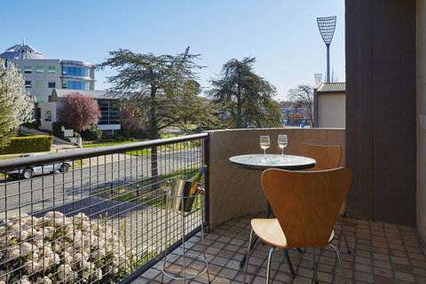 Manuka Park Serviced Apartments - Newcastle Accommodation 24