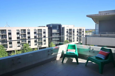 Realm Park 39 Barton ACT - Newcastle Accommodation 5