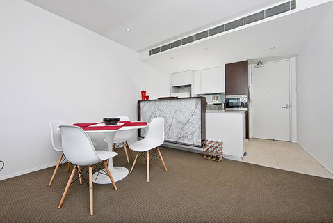 Realm Park 39 Barton ACT - Newcastle Accommodation 6