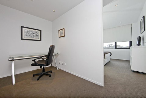 Realm Park 39 Barton ACT - Newcastle Accommodation 9